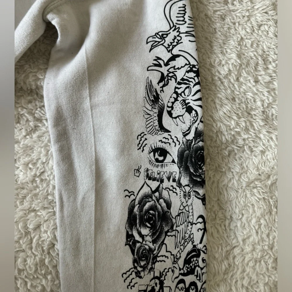 Justin Bieber Tattoo Sweater - Picture 4 of 5
